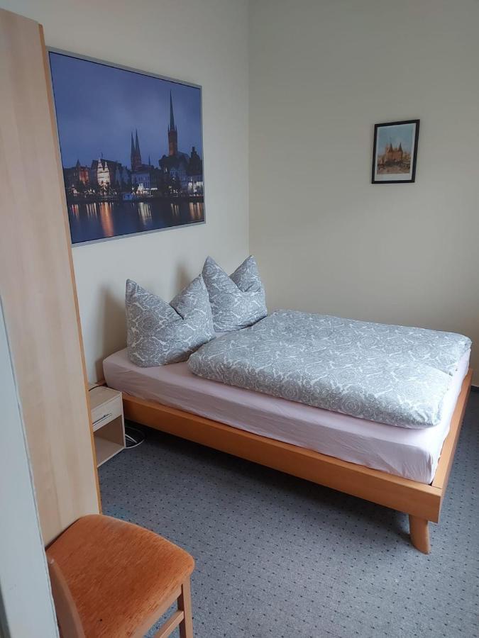 Ferienwohnung "Luetzow 2" Lübeck Exterior foto